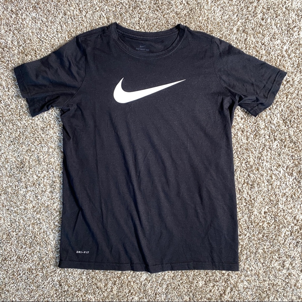 boy’s black nike short sleeve tshirt - XL